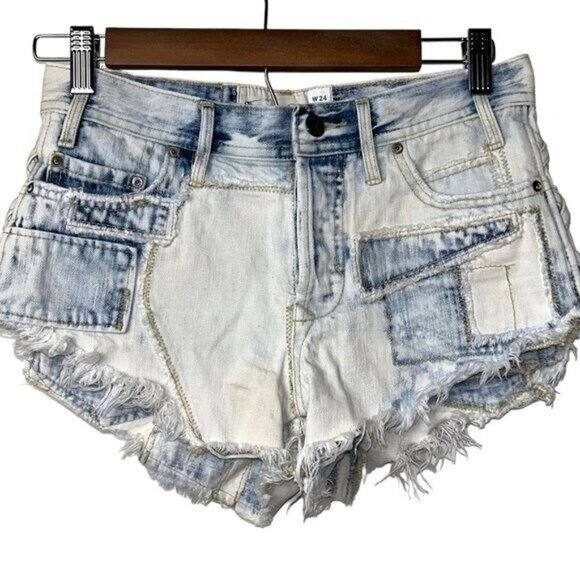 Free People Hi Waisted Light Washed Patchwork Cutoff Denim Retro Shorts size 24 - Picture 1 of 9